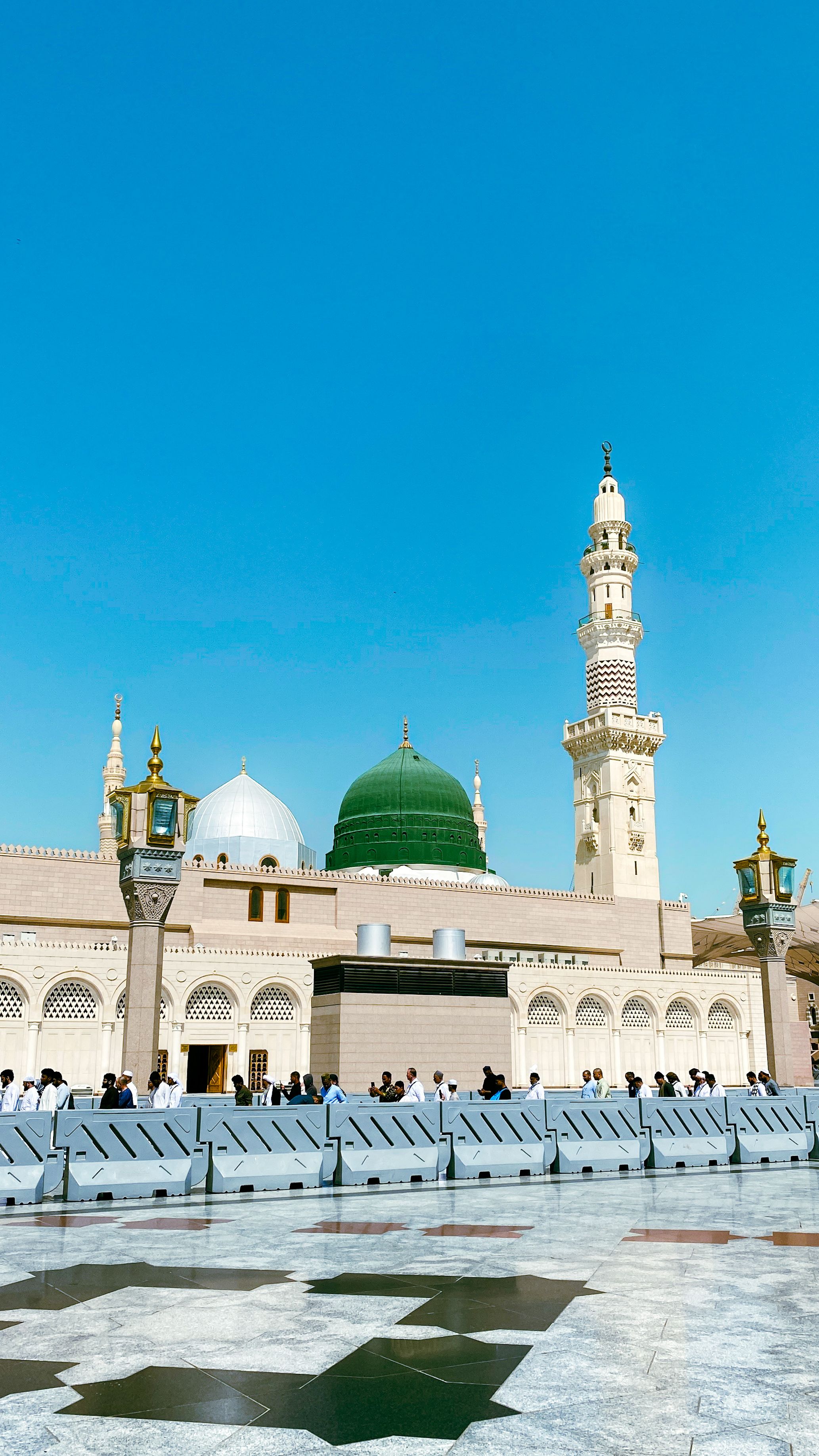 SHARING/284500, QUAD/294000, TRIPLE/316500, DOUBLE/361500 TRAVEL 12OCT PIA